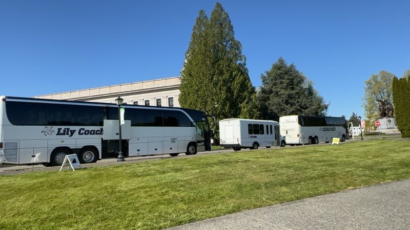 Chinese Group of Seattle sightseeing tour