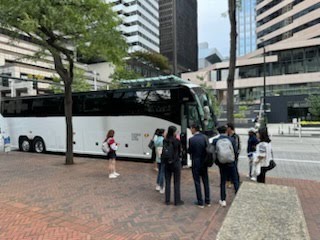 Chinese Group of Seattle sightseeing tour